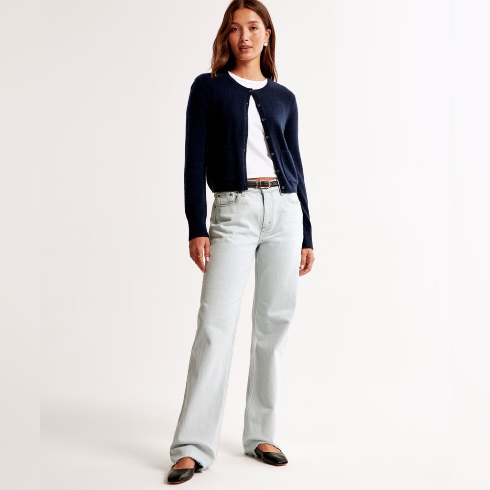 🤍🩵Abercrombie & Fitch Low Rise Baggy Jean🩵🤍